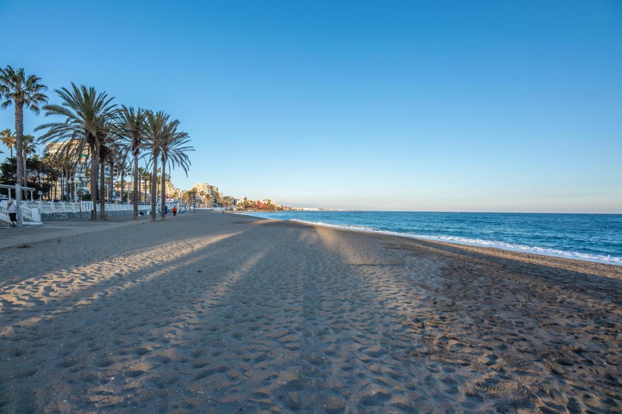 Modern Apartment Next To The Beach, Pets Friendly Benalmádena Eksteriør billede