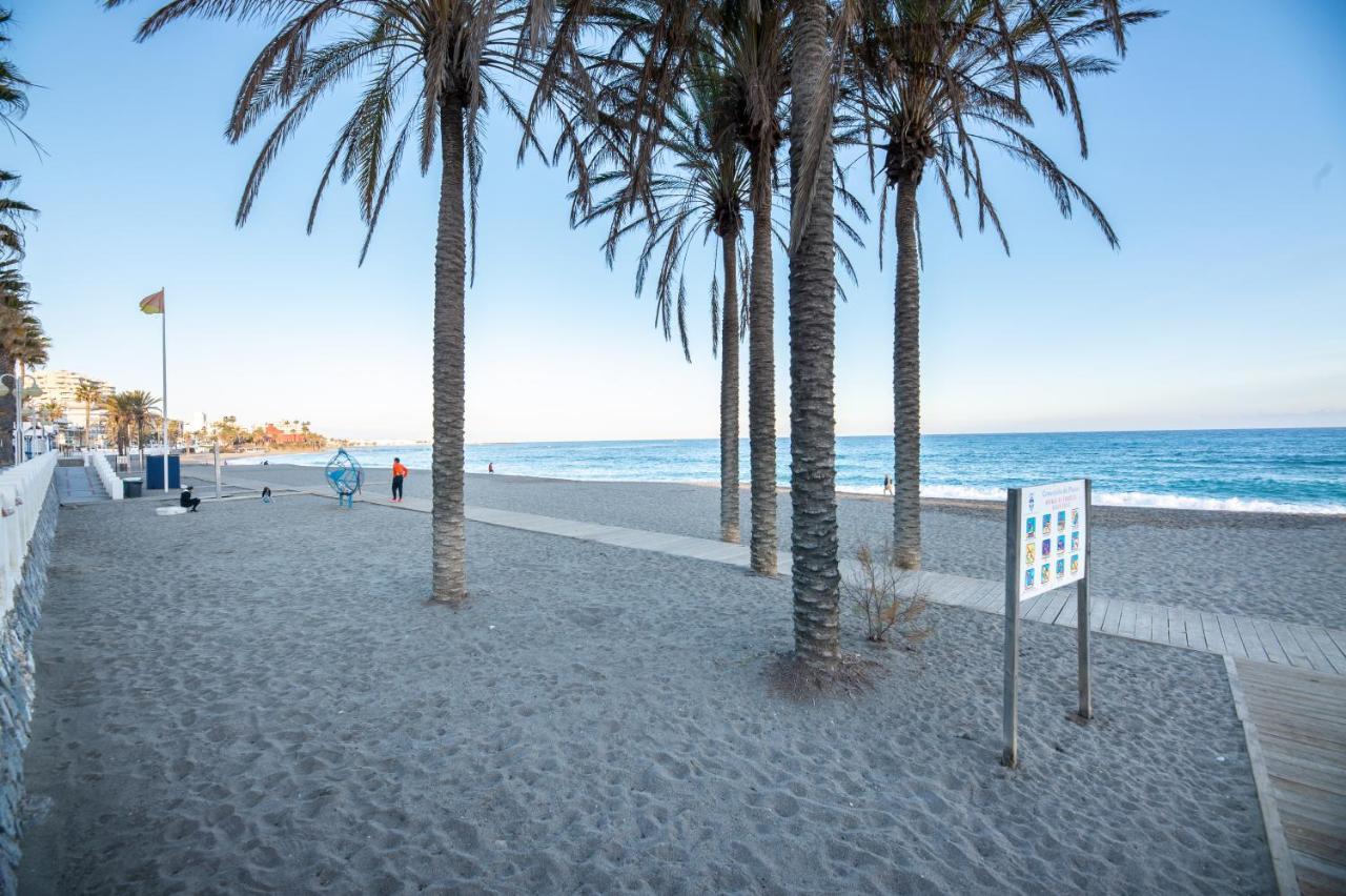 Modern Apartment Next To The Beach, Pets Friendly Benalmádena Eksteriør billede